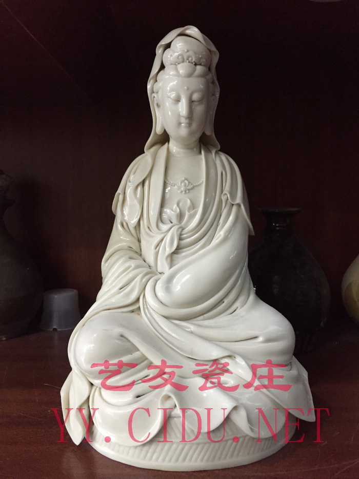 连紫华《坐蒲团观音》sy.jpg 连紫华《坐蒲团观音》sy.jpg